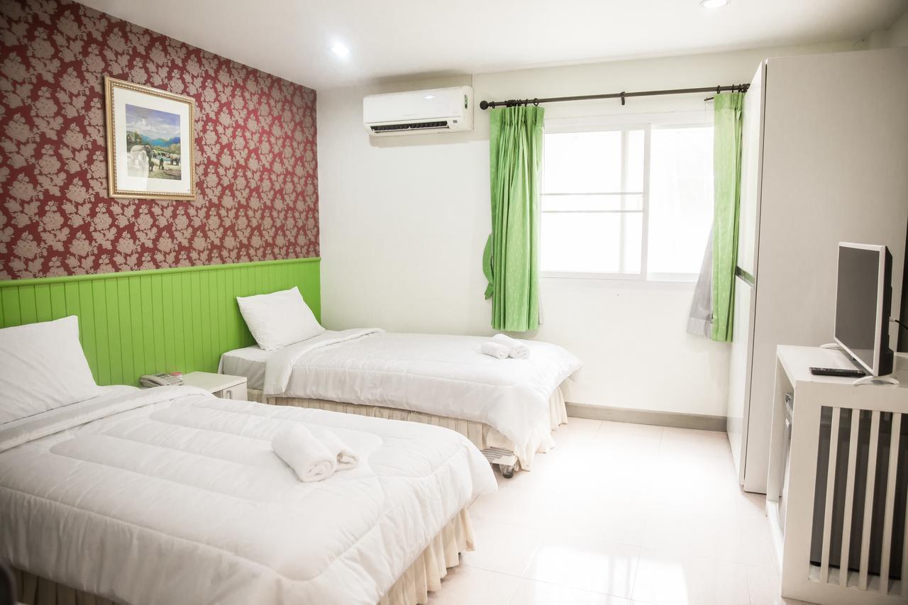 Nine Inn @ Town Phuket ภายนอก รูปภาพ