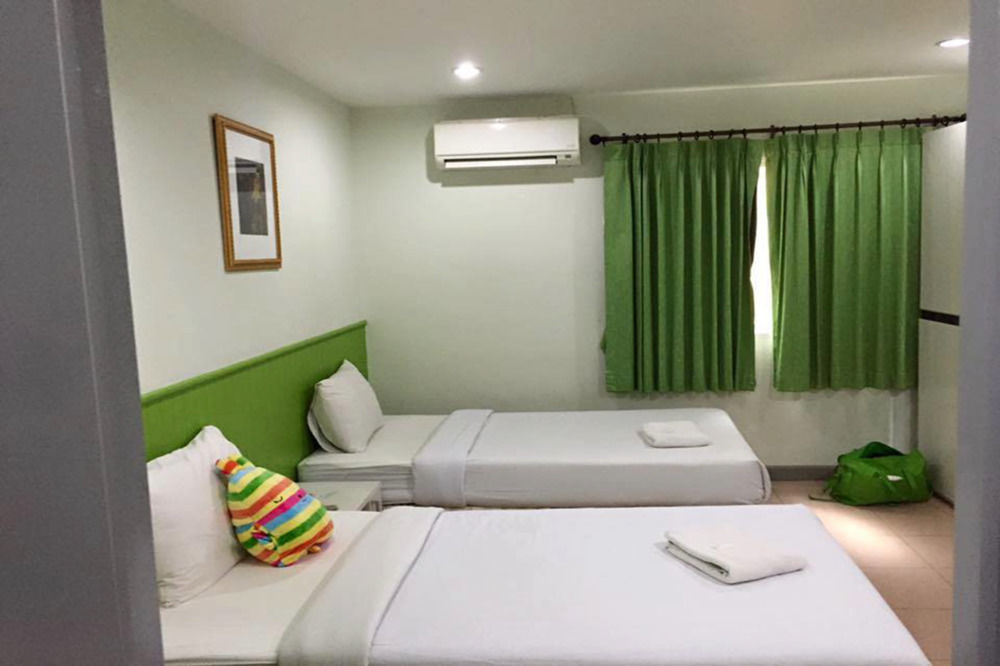 Nine Inn @ Town Phuket ภายนอก รูปภาพ